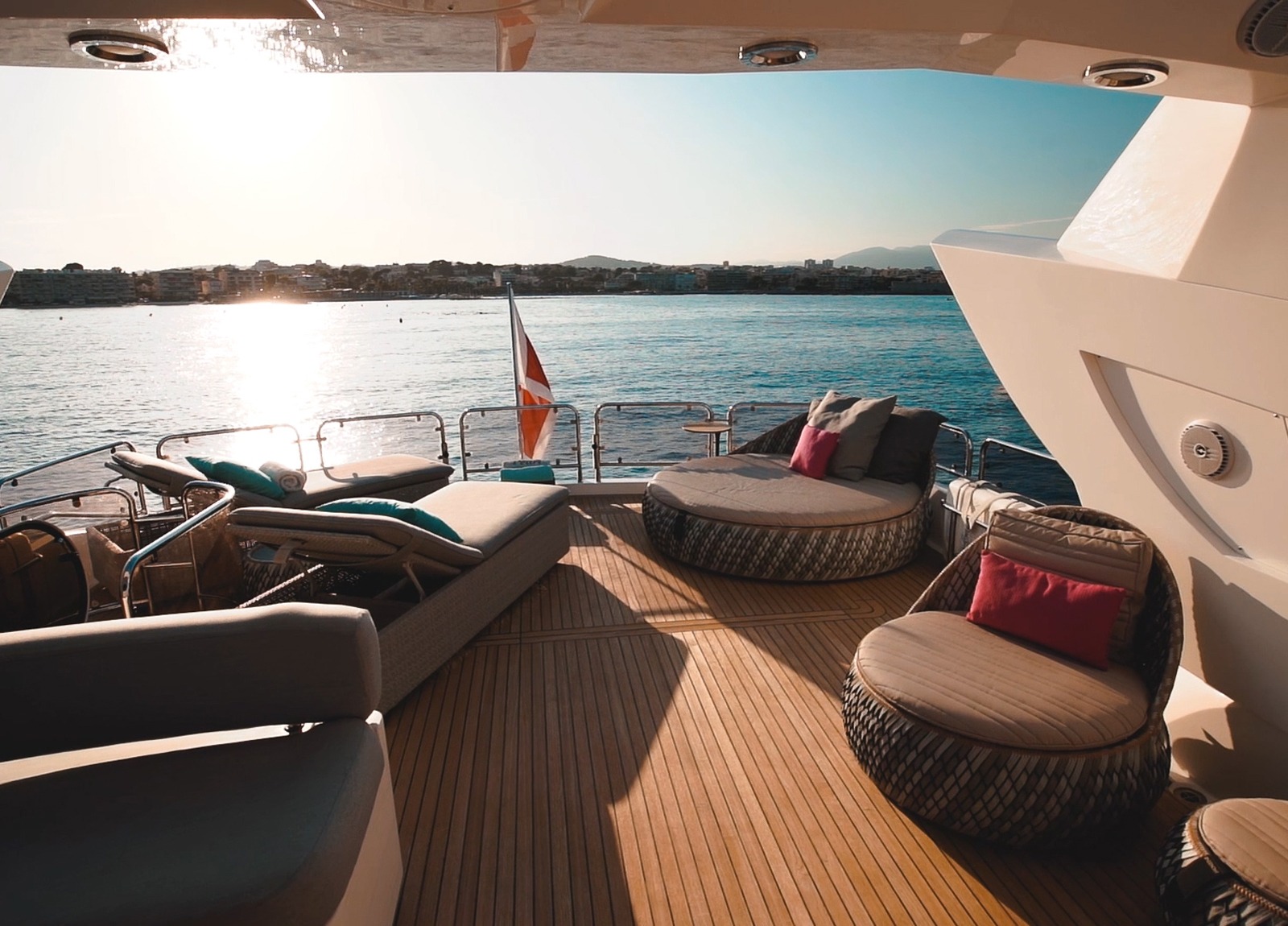 upperdeck seating sunseeker 28m pearl of london