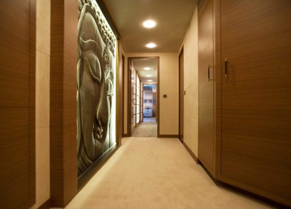 hallway luxury yacht tamsen yachts 40m