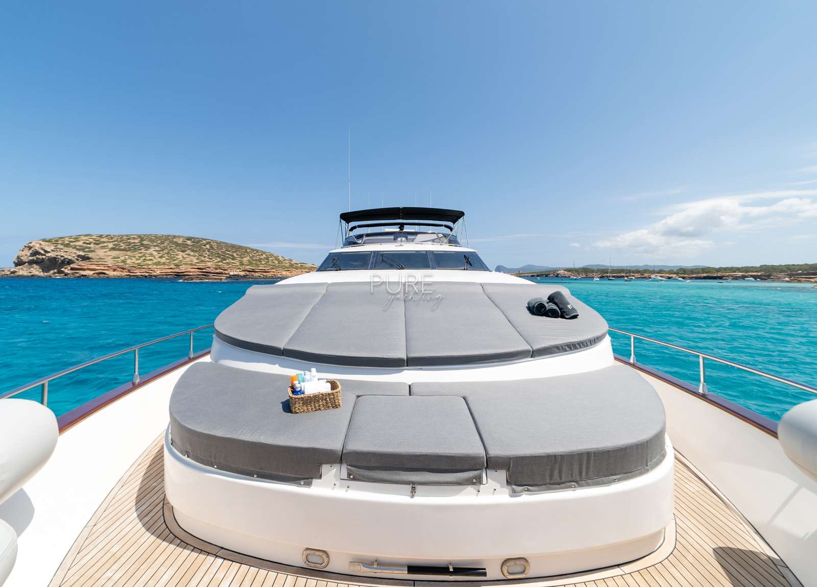 sunbeds luxury yacht astondoa 90 glx b3 balearic islands