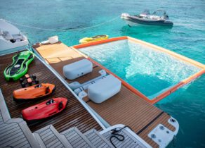 water-toys-catamaran-sunreef-60-sunbreeze