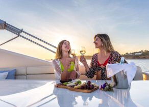 upperdeck-luxury-yacht-possilipo-80-pareaki-greece