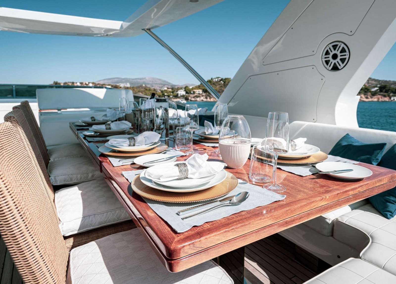 upperdeck seating luxury yacht azimut 29m koukles greece