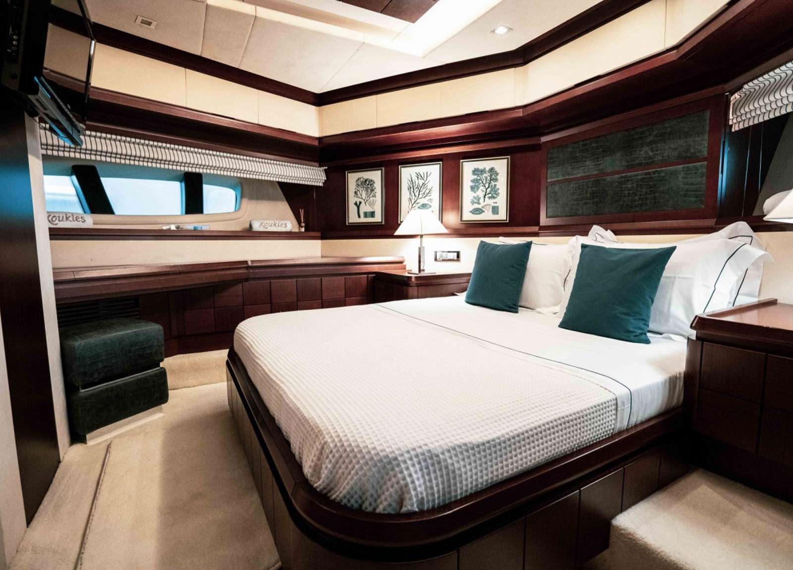 vip cabin luxury yacht azimut 29m koukles greece