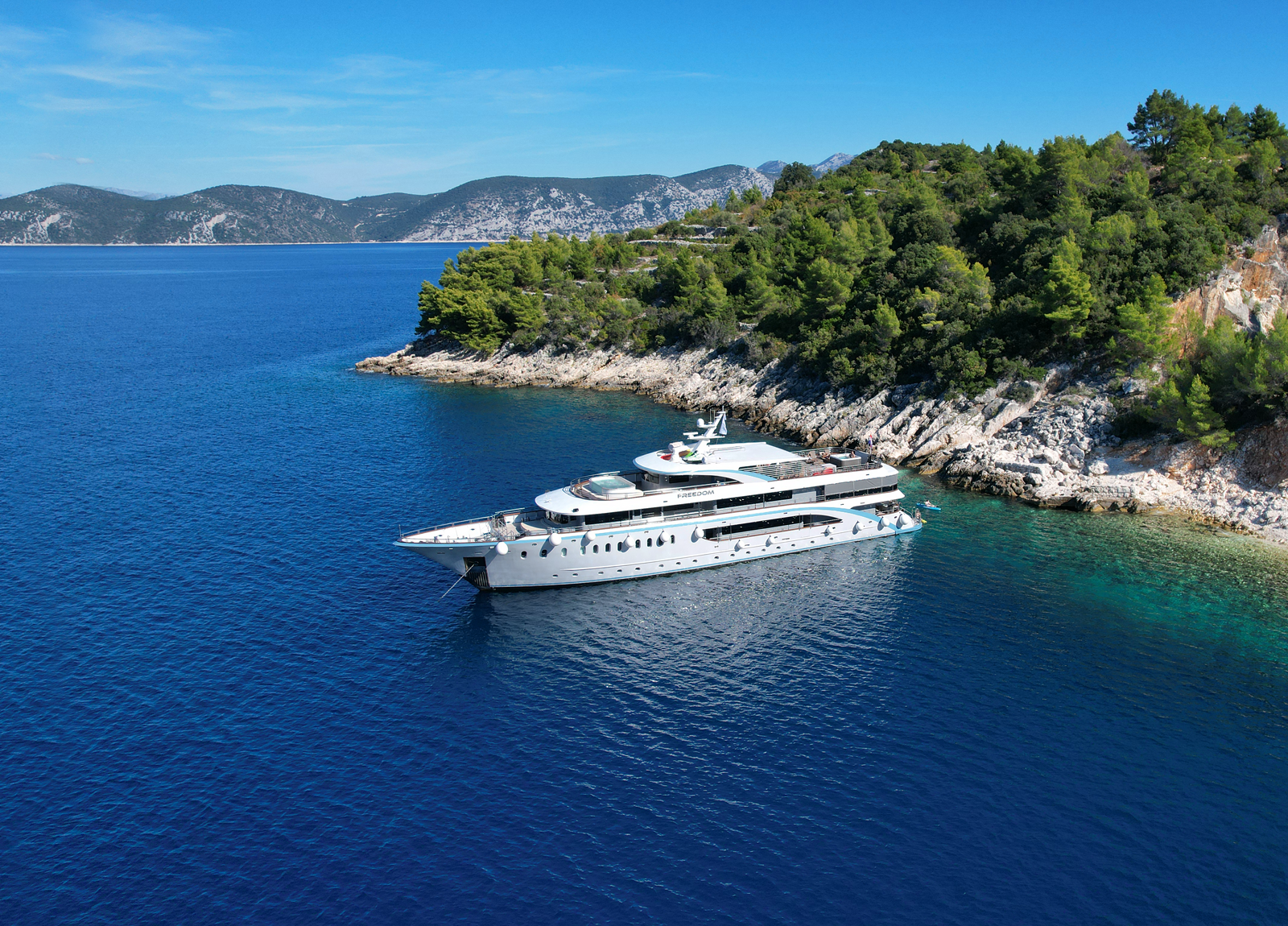 luxury yacht freedom charter