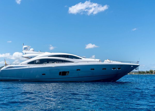 luxury yacht sunseeker predator 84 basad balearics