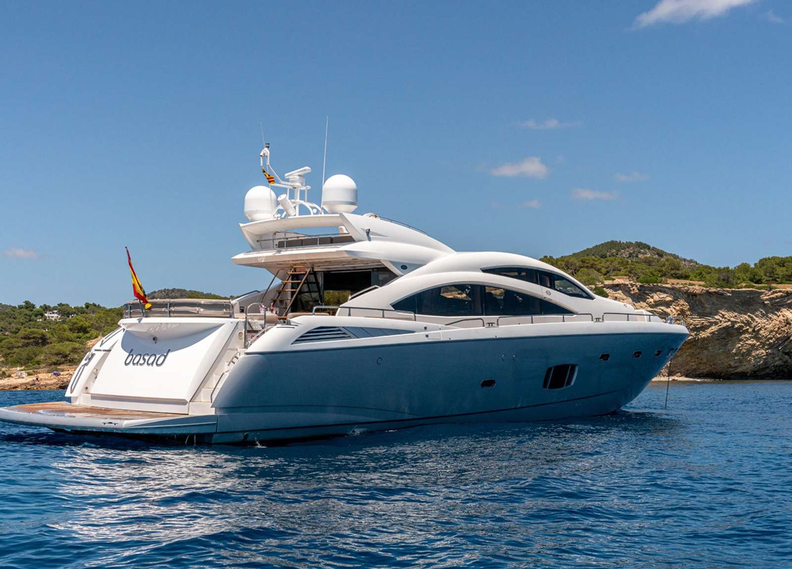 luxury yacht sunseeker predator 84 basad charter