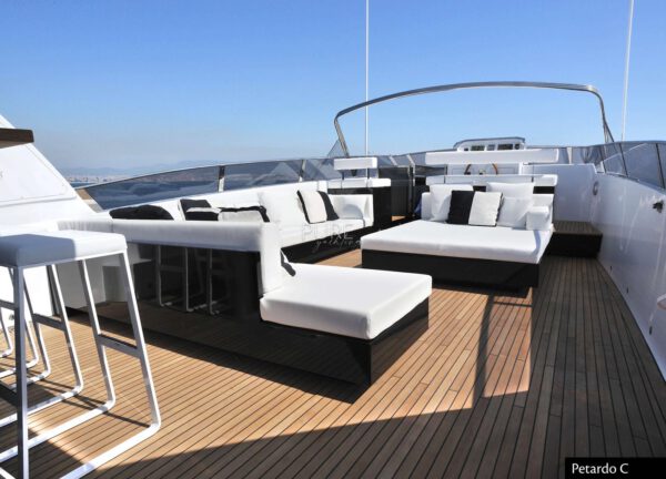 upperdeck luxury yacht mondomarine 85 petardo c balearic islands