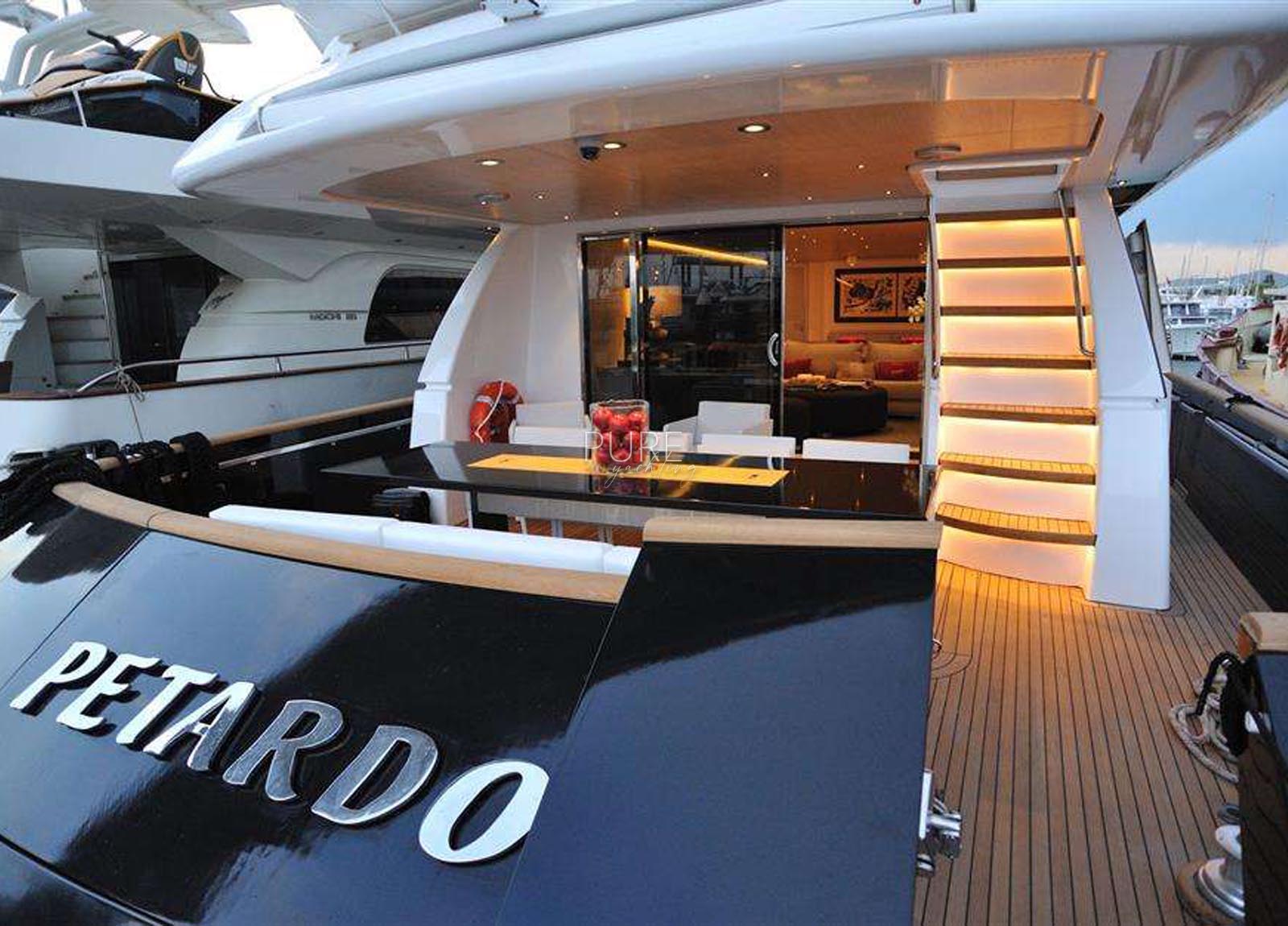 upperdeck luxury yacht mondomarine 85 petardo c balearics