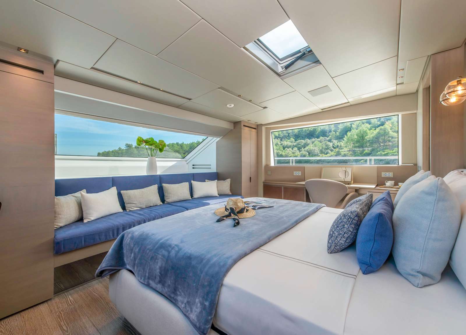 vip cabin luxury yacht sanlorenzo sl 106 andiamo croatia