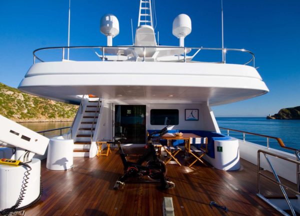 oberdeck luxusyacht heesen 35