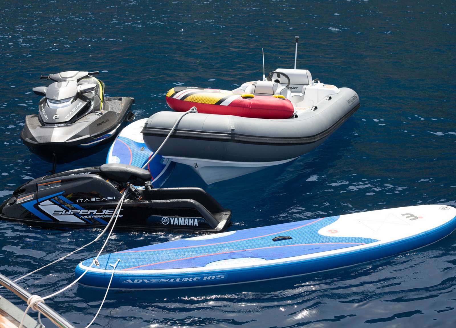 luxusyacht my ascari balearic islands watersport