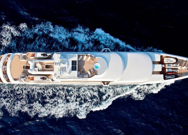 luxusyacht omega 82 westliches mitelmeer