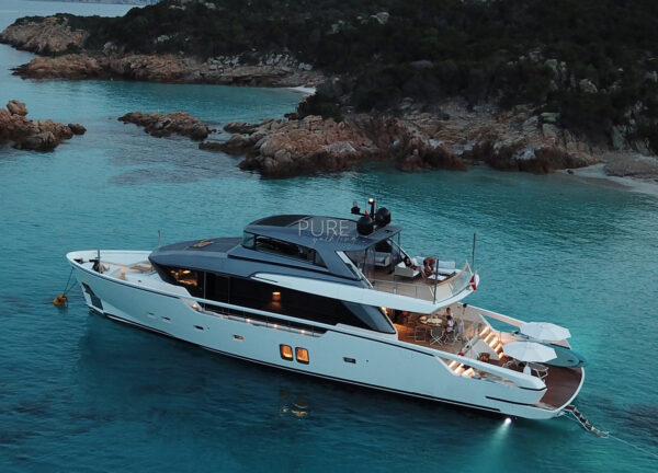 luxusyacht sanlorenzo sx88 ozone westitalien