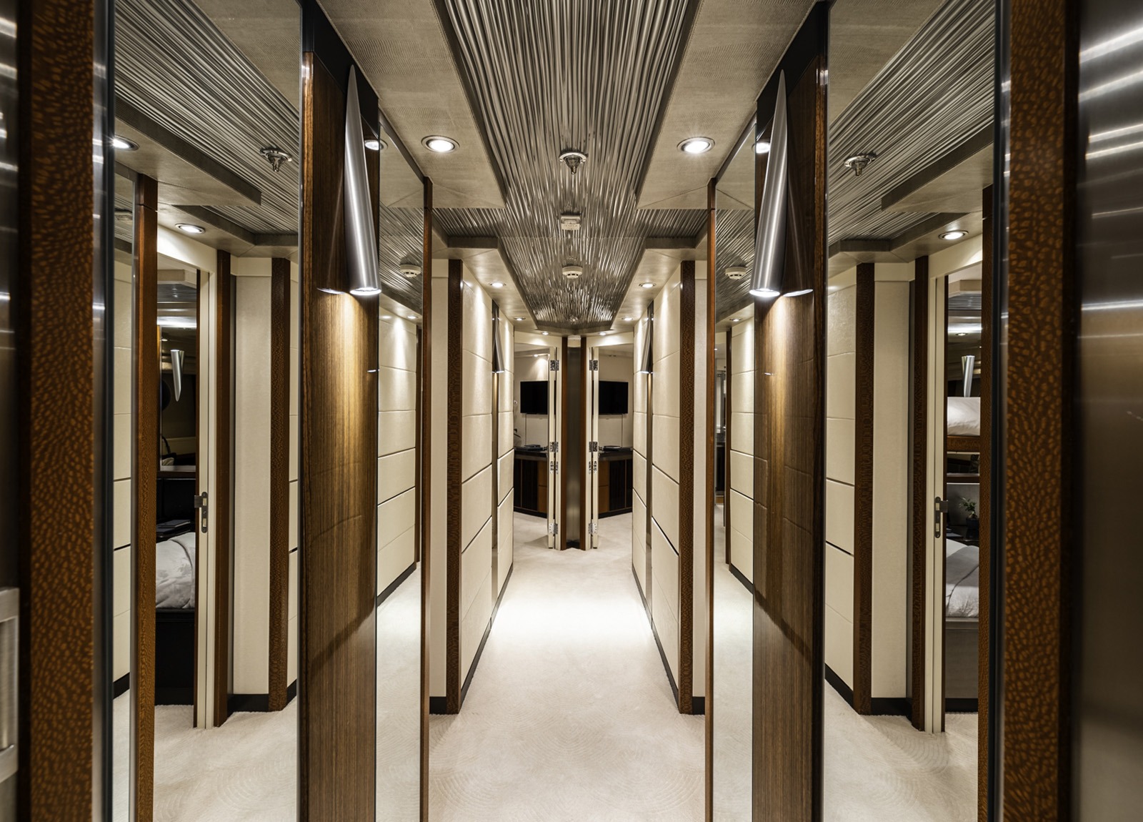 flur luxusyacht parker johnson 150 andiamo