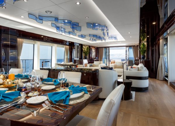 lounge luxusyacht sunseeker 131 ladym