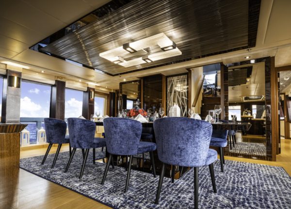 luxusyacht parker johnson 150 andiamo lounge