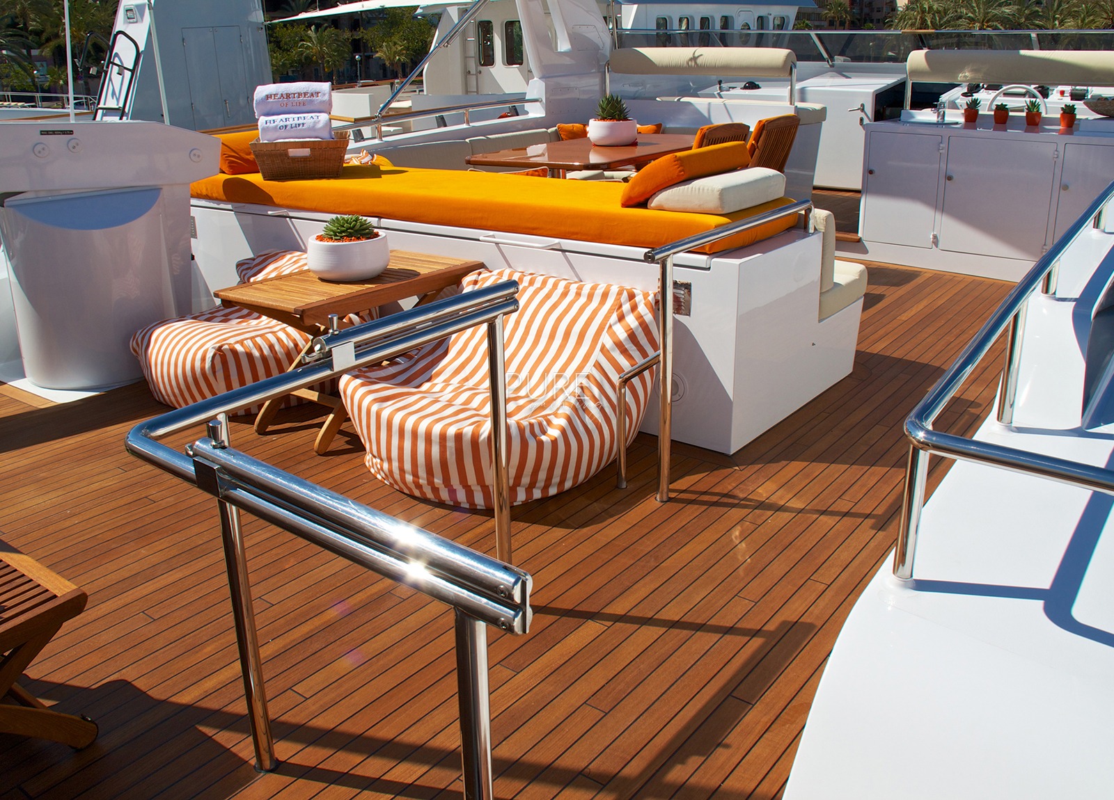 oberdeck luxusyacht heesen 28m heartbeat of life spanien