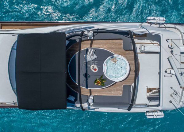 oberdeck luxusyacht astondoa 90 glx b3 balearic islands