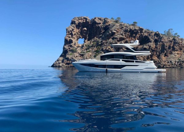 luxusyacht galeon 640 fly habana iv balearic islands