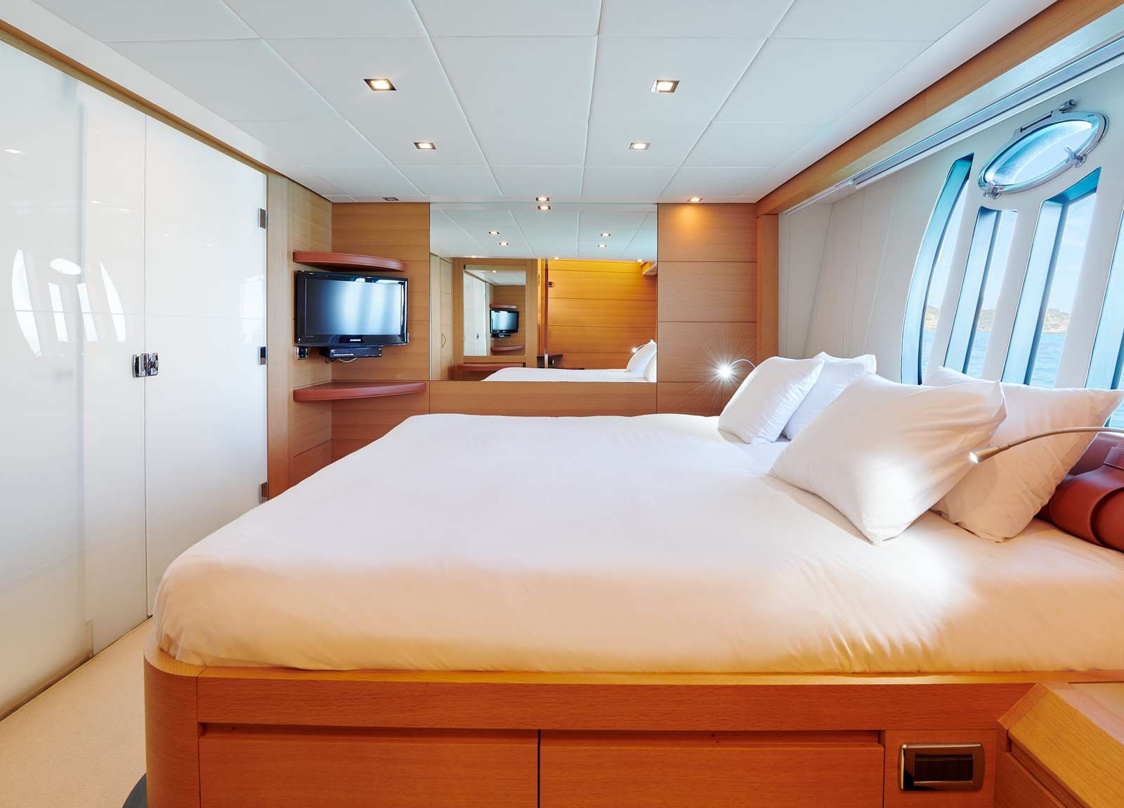 master Cabin Luxury Yacht pershing 80 halley balearic islands