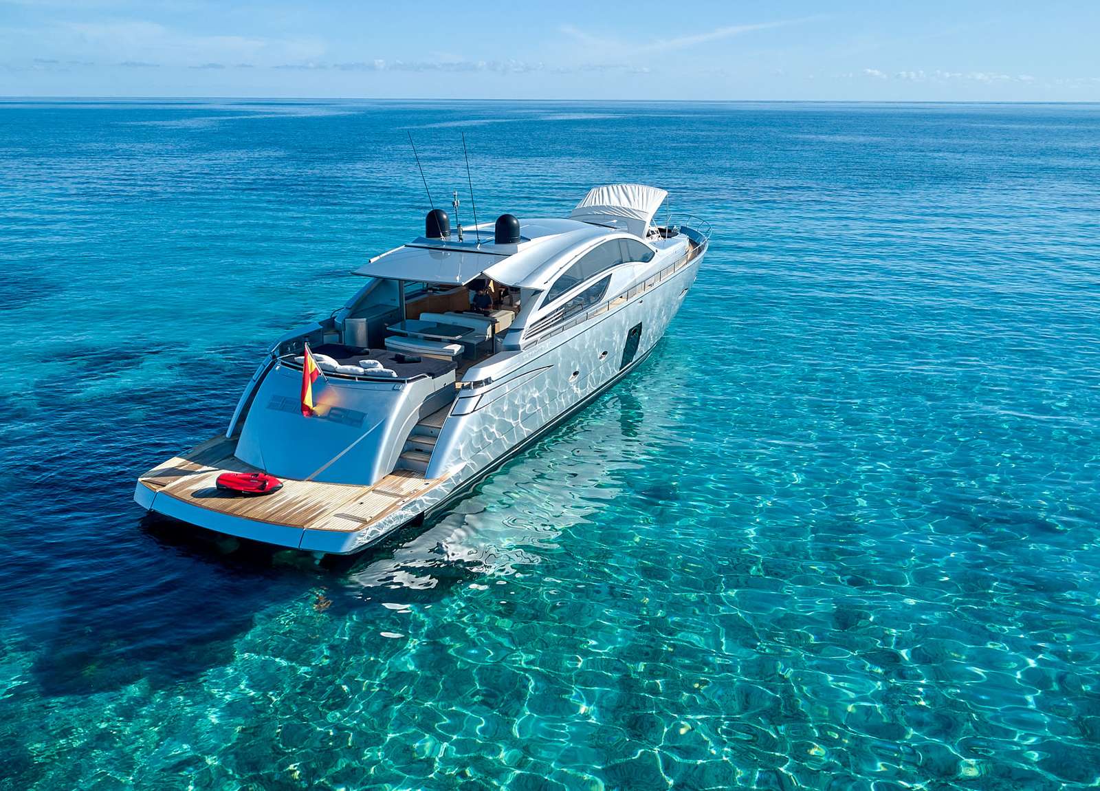 rückseite Luxury Yacht pershing 80 halley balearic islands