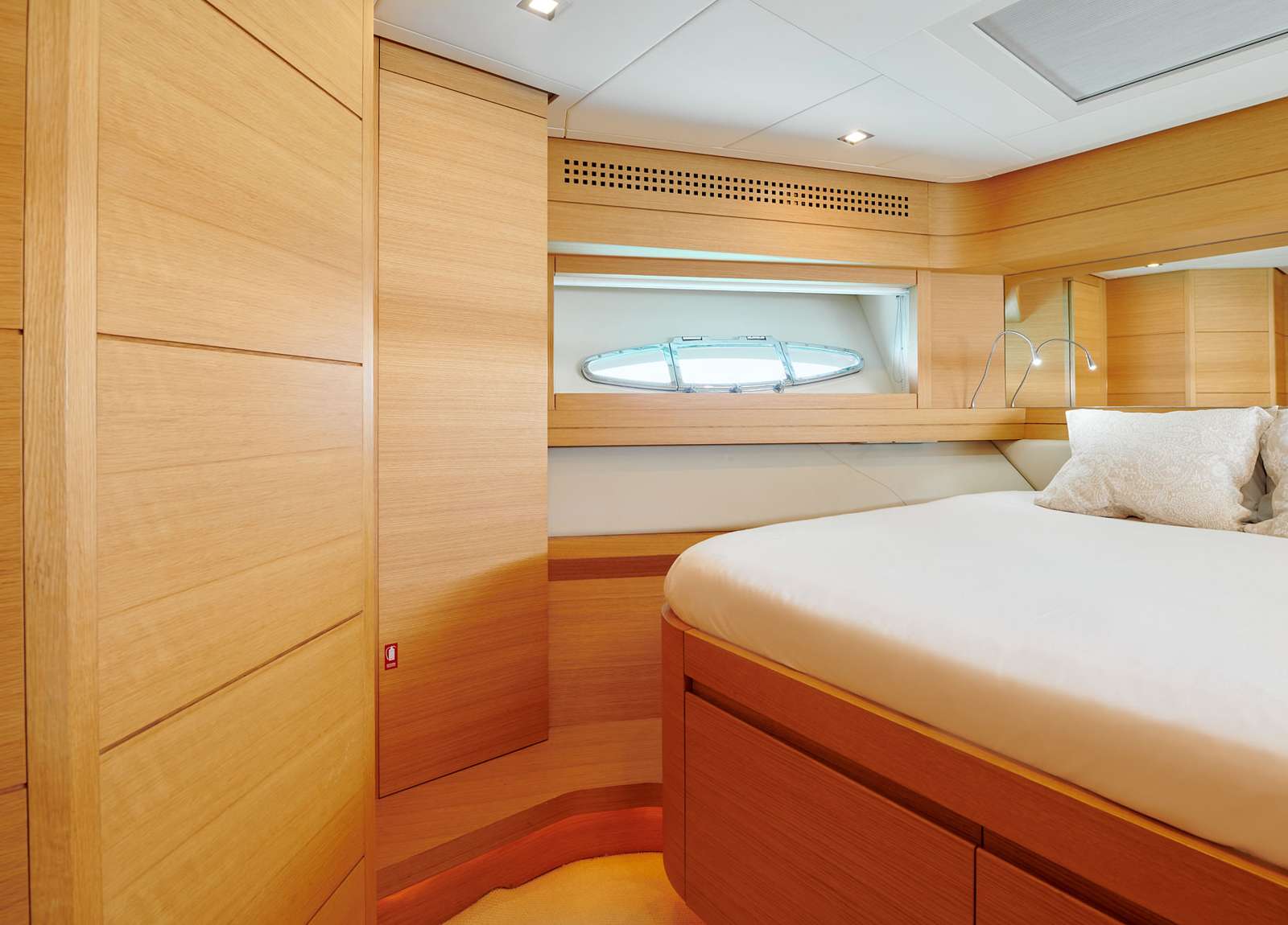 vip Cabin Luxury Yacht pershing 80 halley balearics