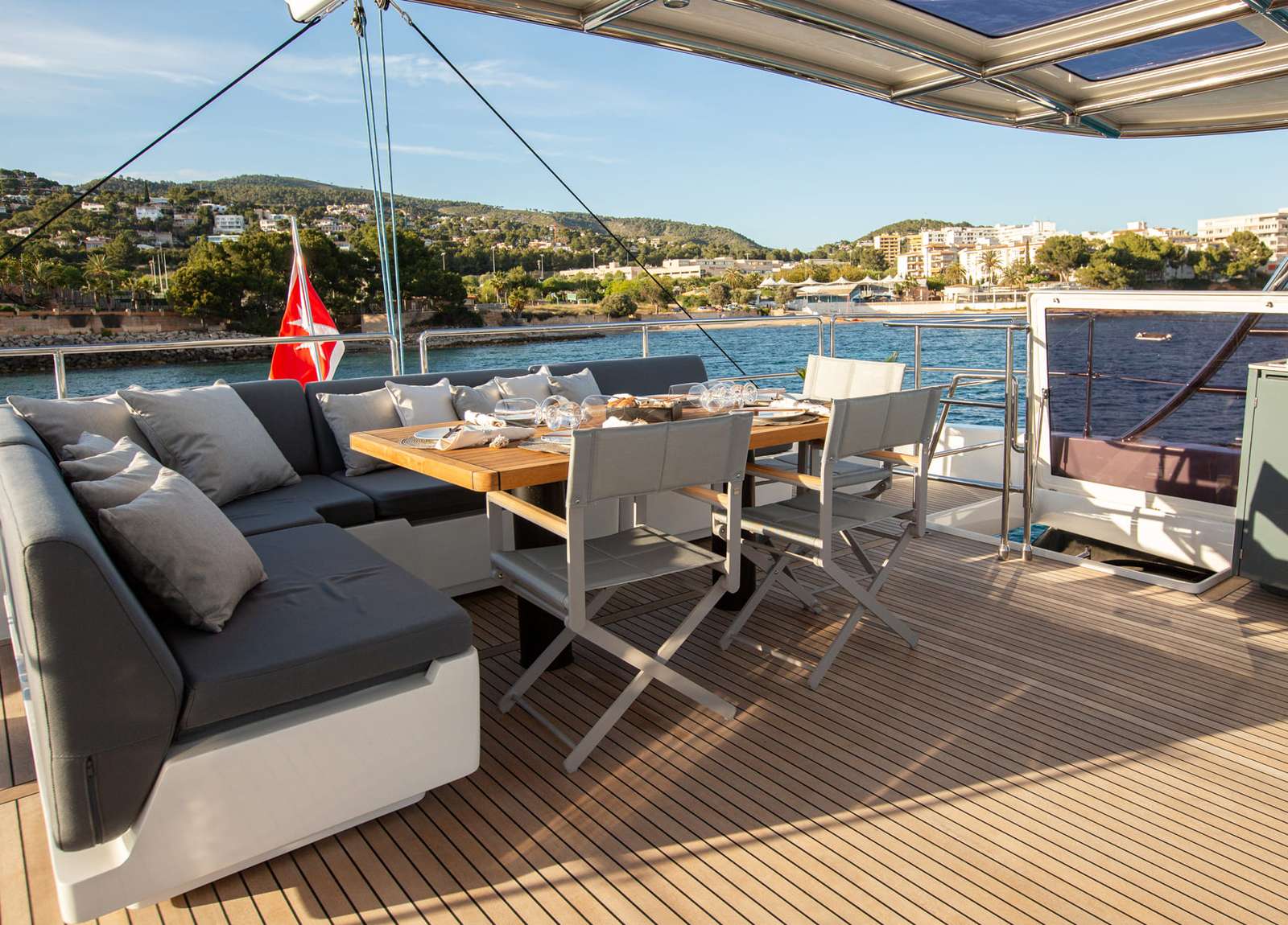 upperdck sitzgruppe catamaran sunreef 60 sunbreeze