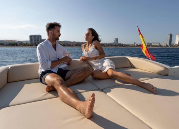 sunbeds luxusyacht azimut 68s manzanos balearics