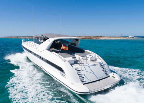 bug luxusyacht mangusta 80 happy hour balearic islands