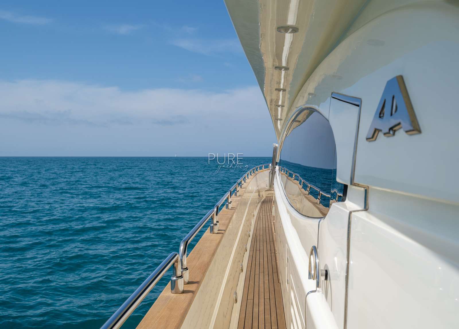 uperdeck luxusyacht astondoa 102 glx dolce vita ii balearics