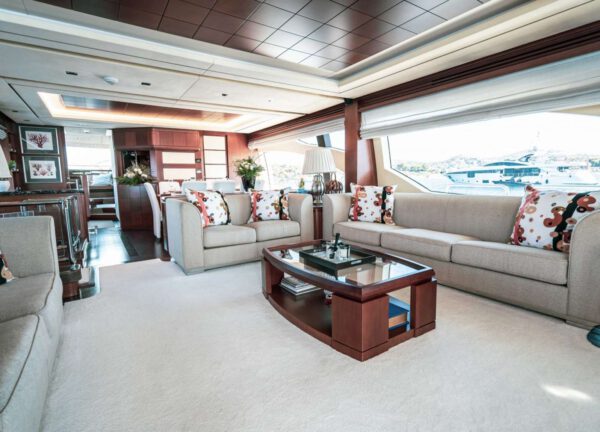 lounge luxusyacht azimut 29m koukles