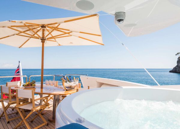 pool luxusyacht 34m benita blue balearic islands