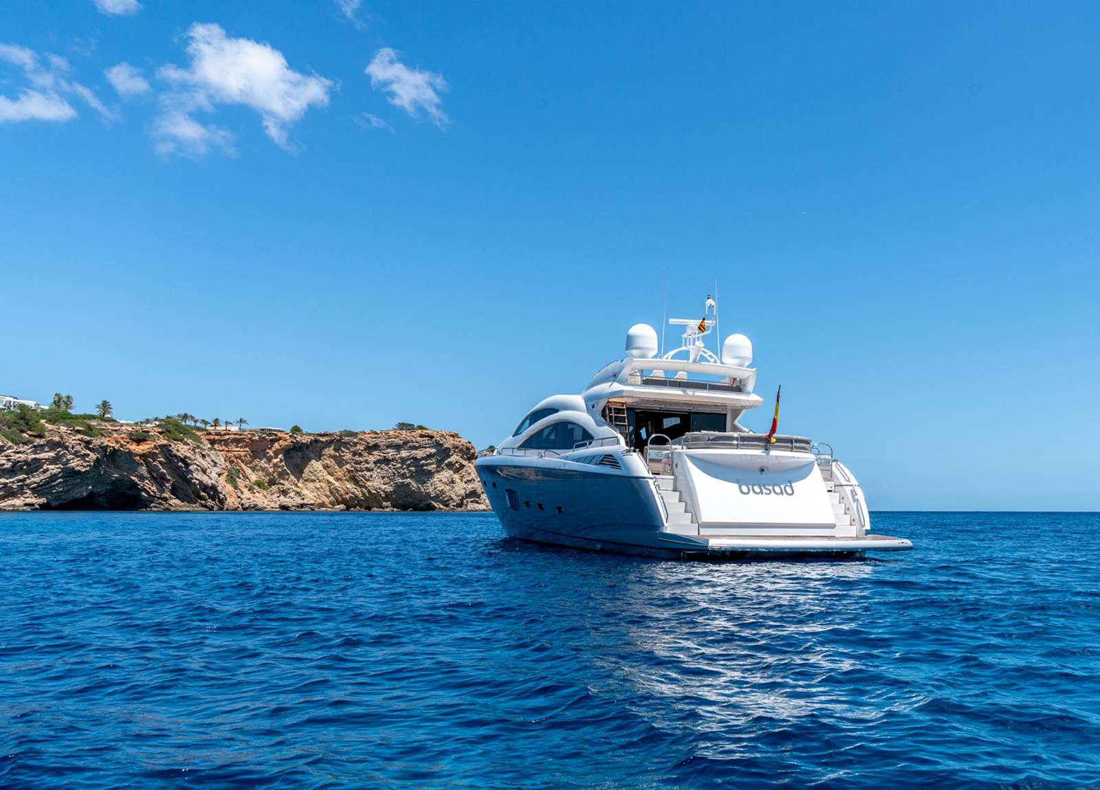 charter luxusyacht sunseeker predator 84 basad balearic islands