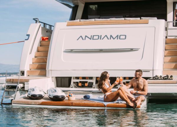 rückseite luxusyacht sanlorenzo sl 106 andiamo kroatien charter