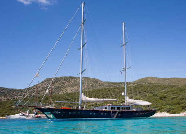 sailing yacht lepietre eterior view