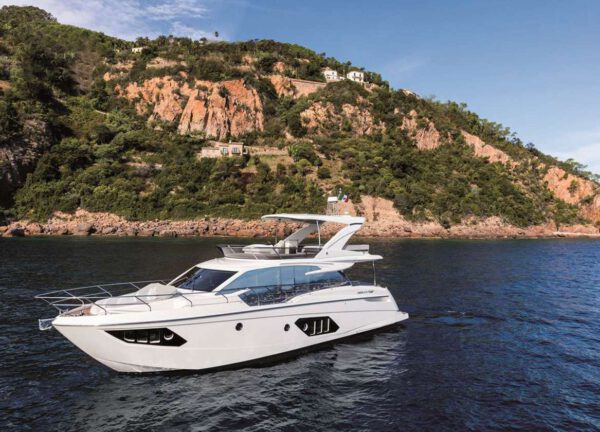 Motoryacht absolute 52 fly ht 2019