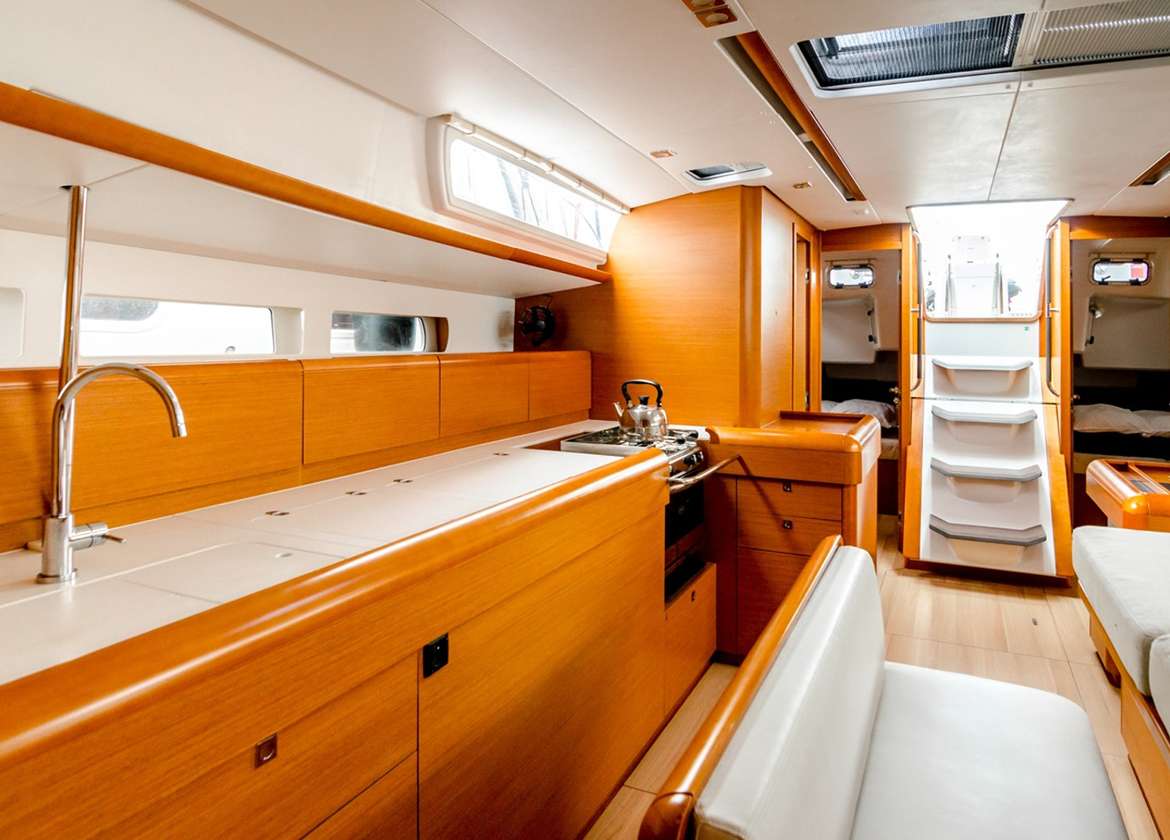 Lounge Segelyacht sun odyssey 519 Mallorca charter