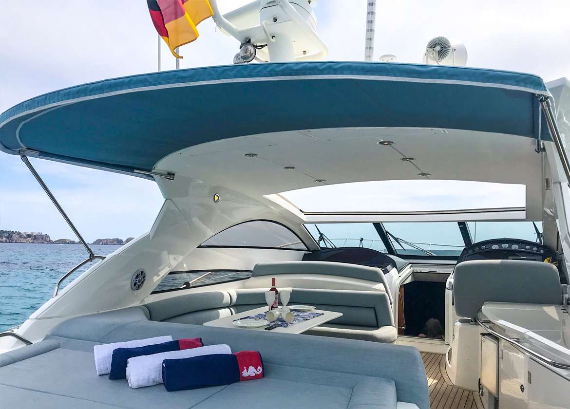 Oberdeck Motoryacht sunseeker portofino 53 pavito