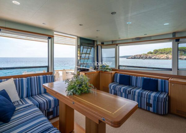 Lounge Motoryacht apreamare maestro 65 trabucaire Balearen