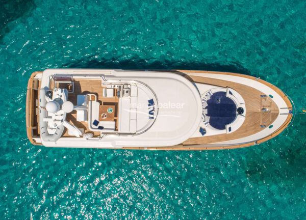 Motoryacht apreamare maestro 65 trabucaire Balearen charter