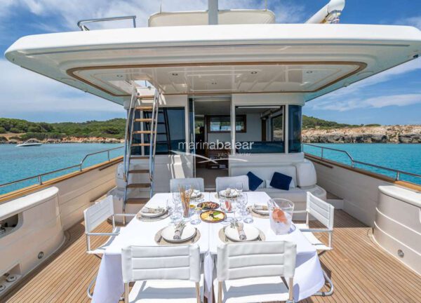 Oberdeck Sitzgruppe Motoryacht apreamare maestro 65 trabucaire balearic island