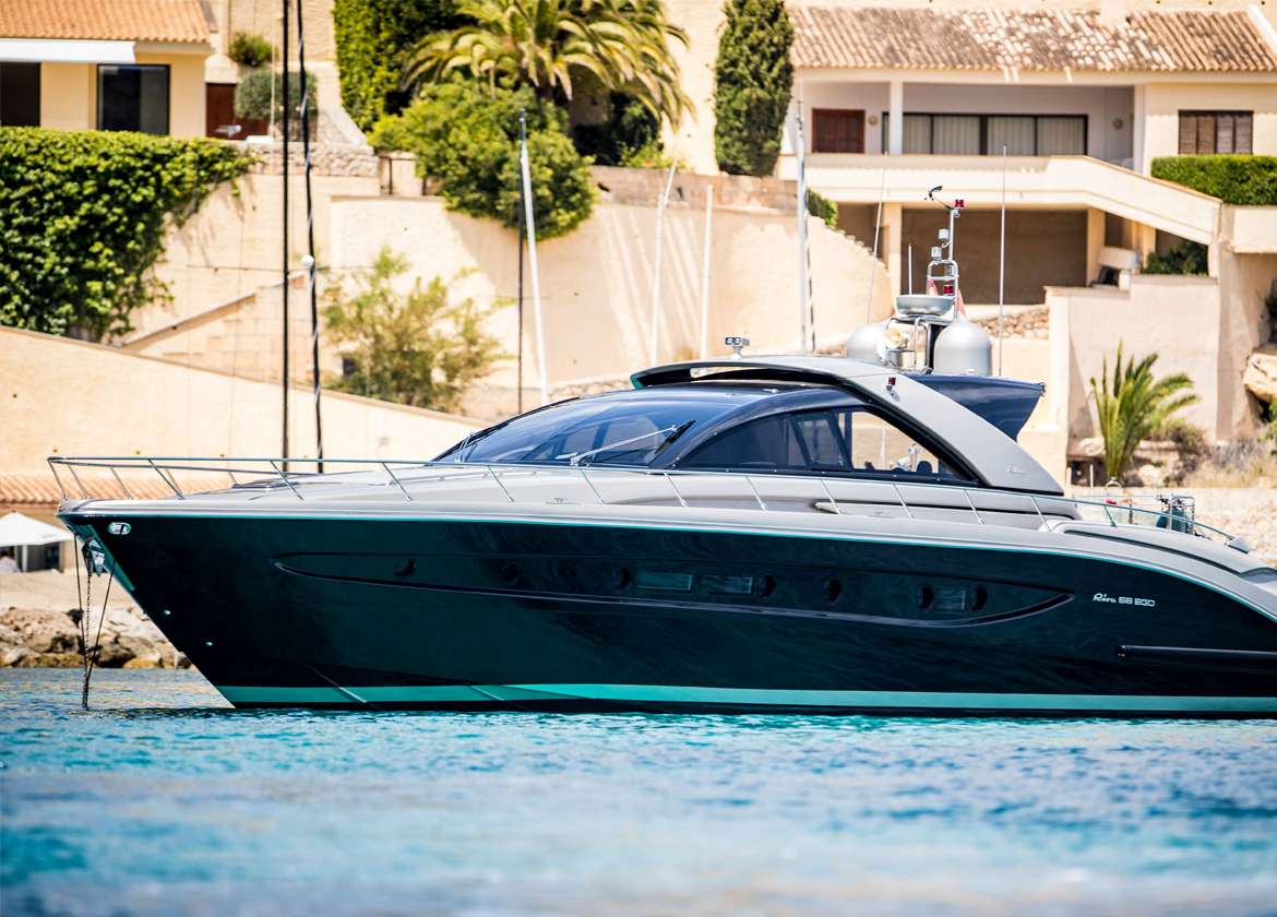 Motoryacht riva 68 ego pendragon Mallorca