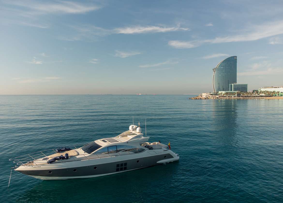 Motoryacht azimut 68s manzanos charter