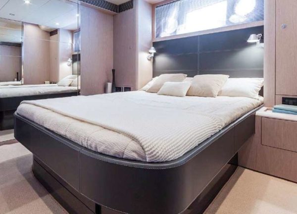 Kabine Motoryacht riva virtus 63 headquarters
