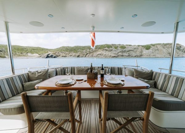 Oberdeck Sitzgruppe Motoryacht Mallorca las ninas