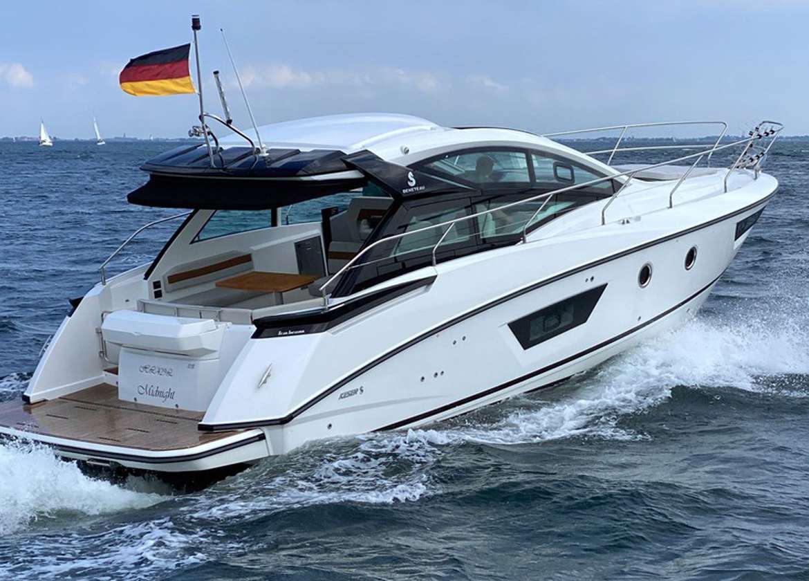 Motoryacht beneteau gran turismo 40 midNacht