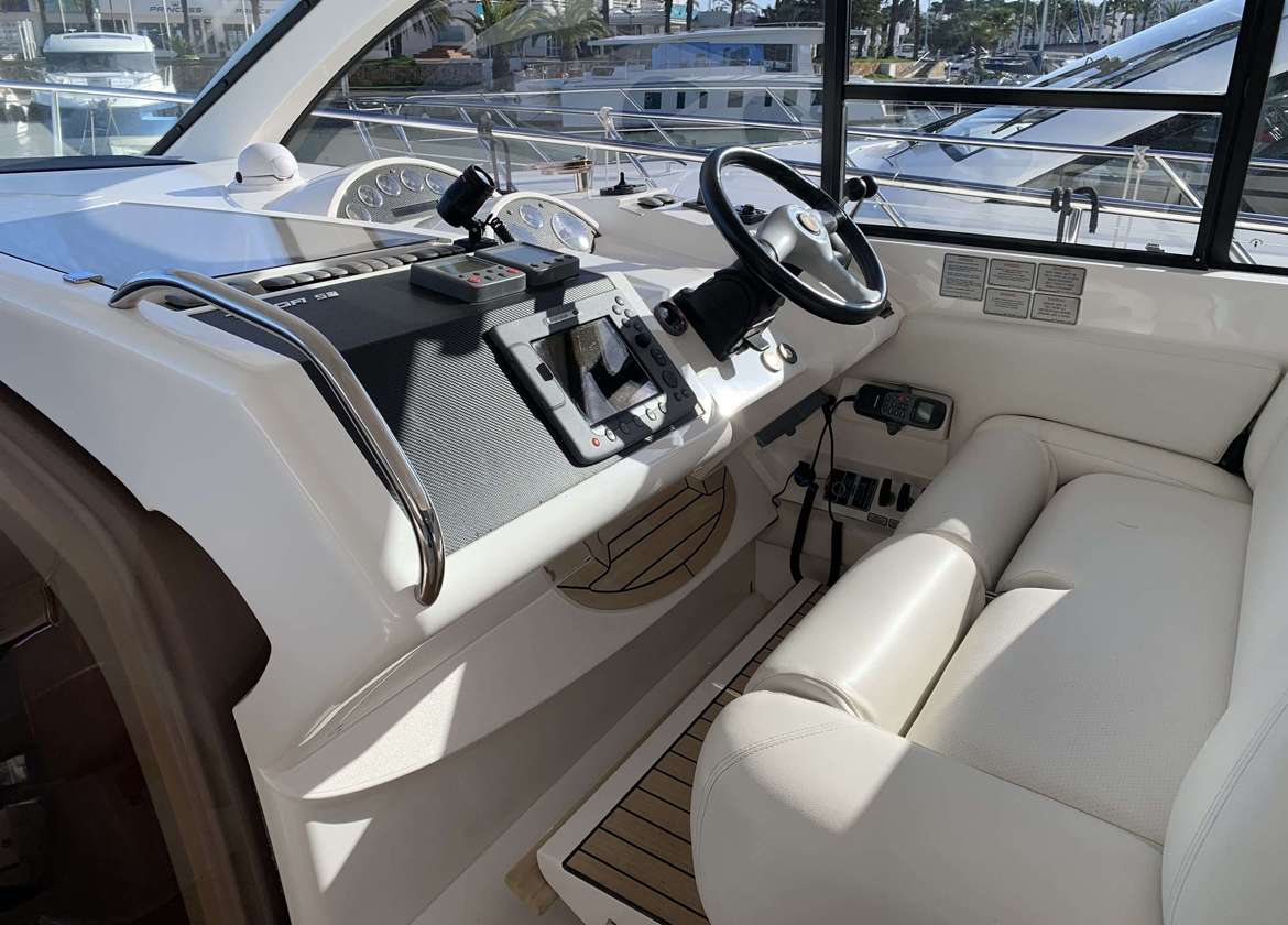  Brücke Motoryacht fairline targa 52 lady g Mallorca